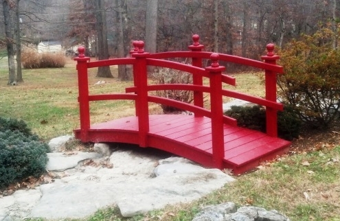 A red woodwork bridge